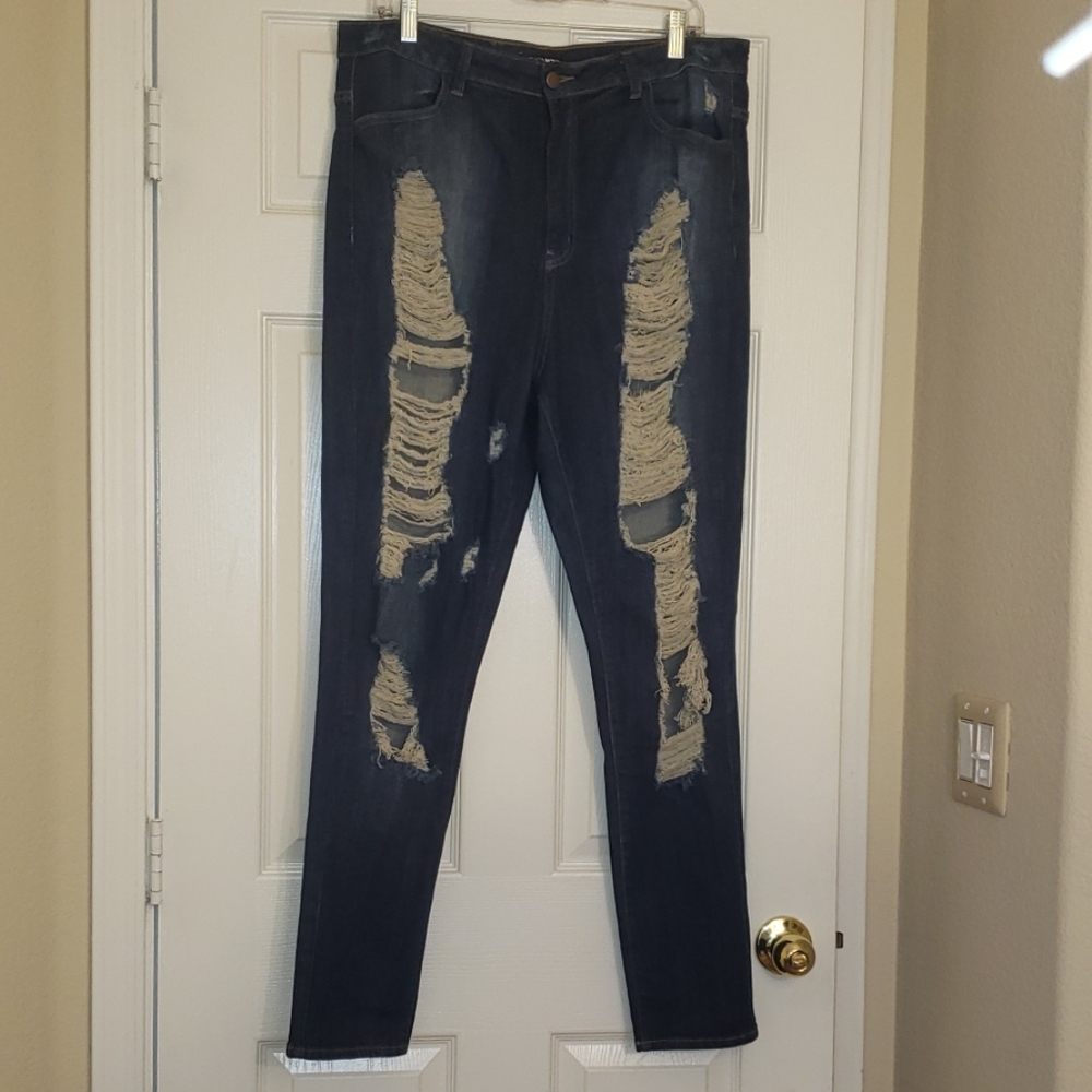 Fashion Nova High Waist Skinny Jean's Destroyed